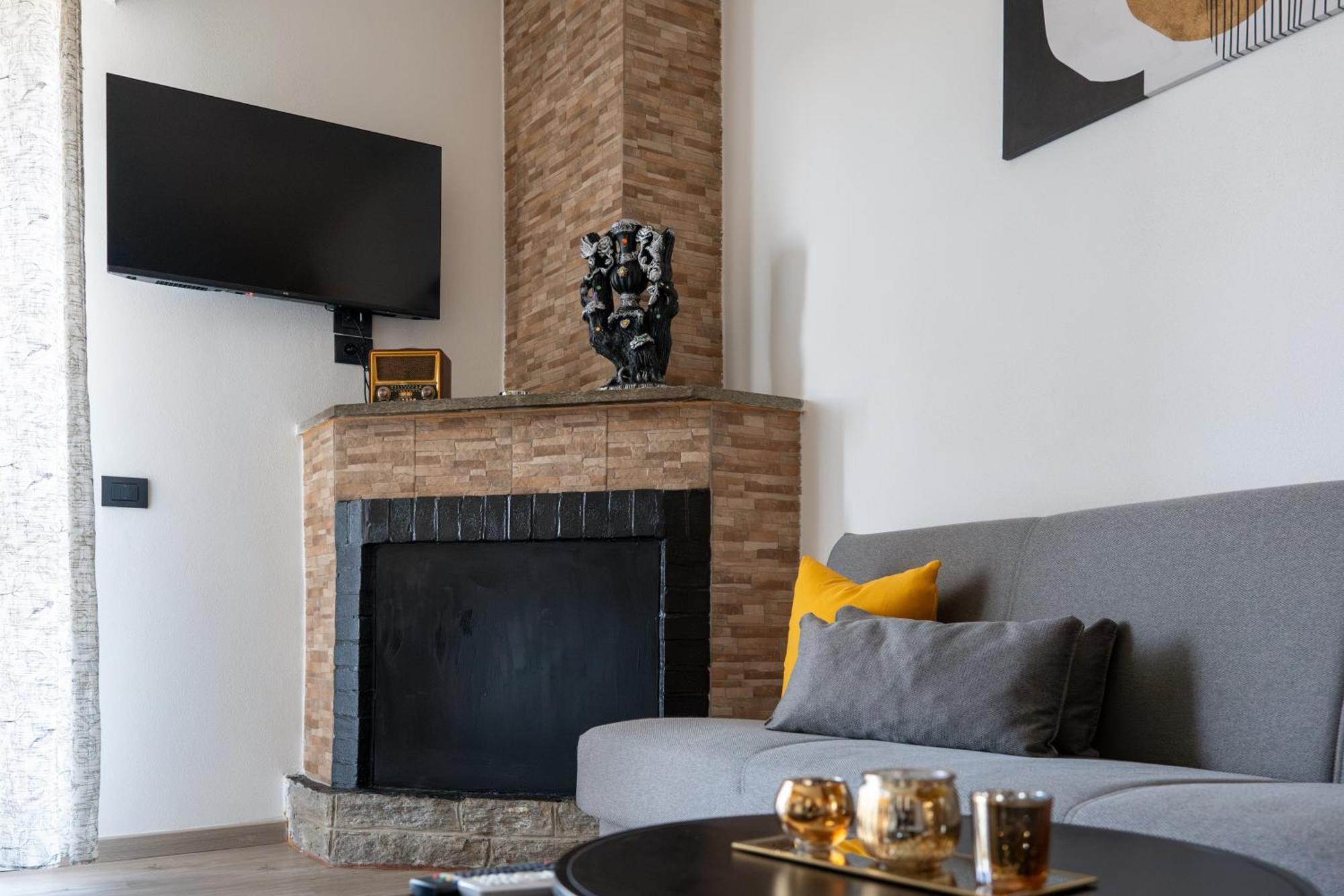 Casa Vacanze Aria Leggiuno Экстерьер фото
